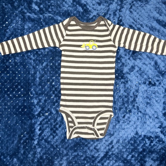 15pc Bundle Baby Onesies (Size 12 months) - Picture 3 of 16